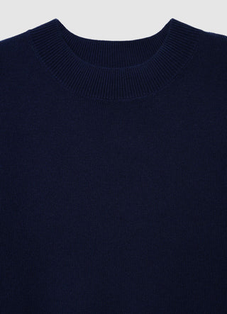 T-shirt with lace sleeves