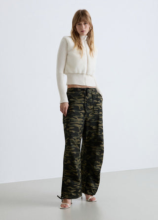 Pull avec insert effet peluche et fermeture éclair