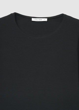 Long-sleeve crew neck T-shirt in a solid colour
