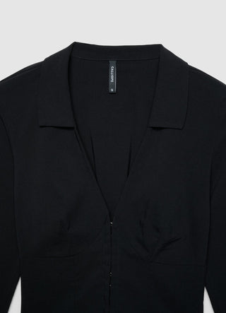 Cropped bustier shirt with V-neckline