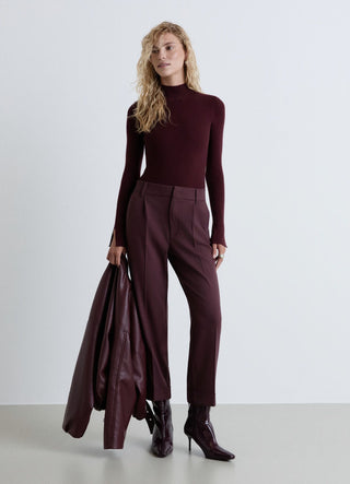 Ribbed body with high neck