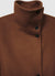 Manteau à col montant avec ceinture