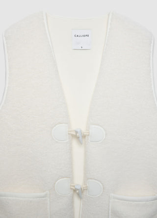 Fleece-effect gilet with toggles