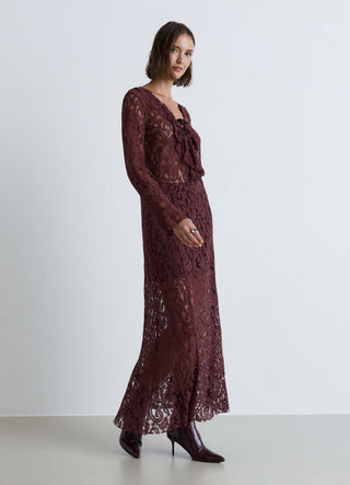 Blusa in pizzo con ruches e laccetto