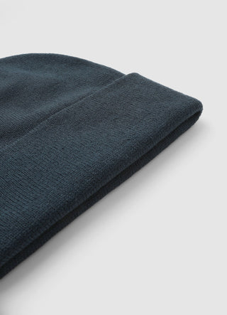 Solid-colour beanie hat
